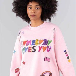 MAYFAIR GROUP SOMEBODY LOVES YOU SWEATSHIRT